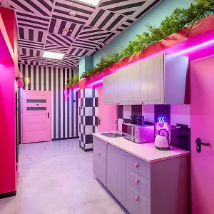  Hostel Vice